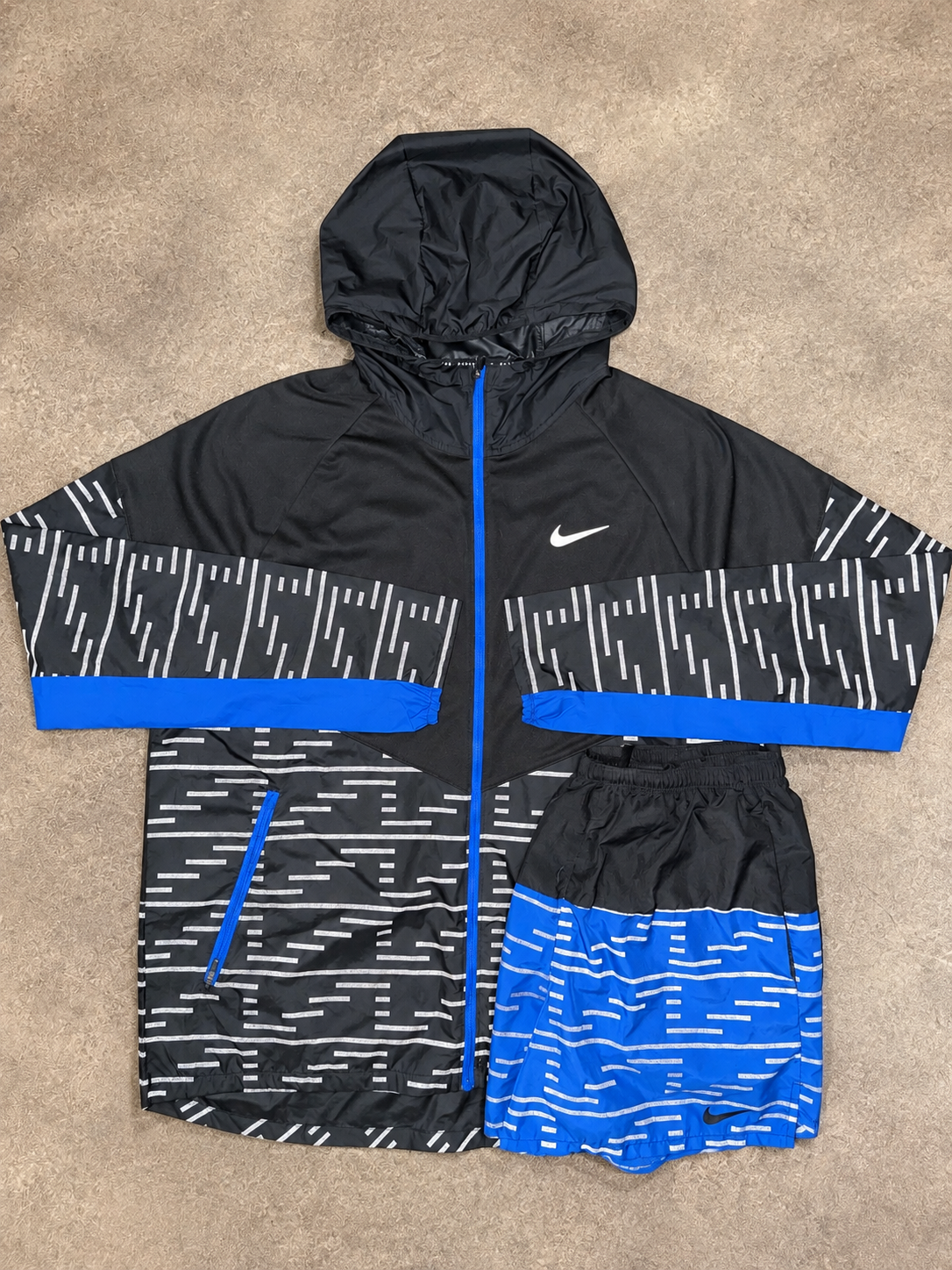NIKE RUNNING DIVISON WINDBREAKER SET