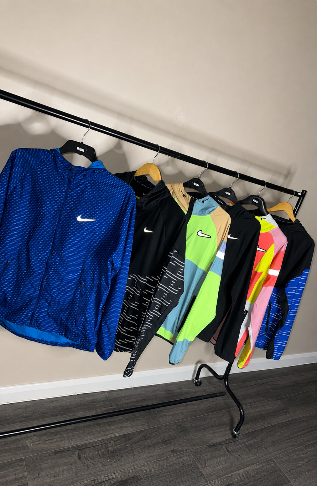 JACKETS & WINDRUNNERS