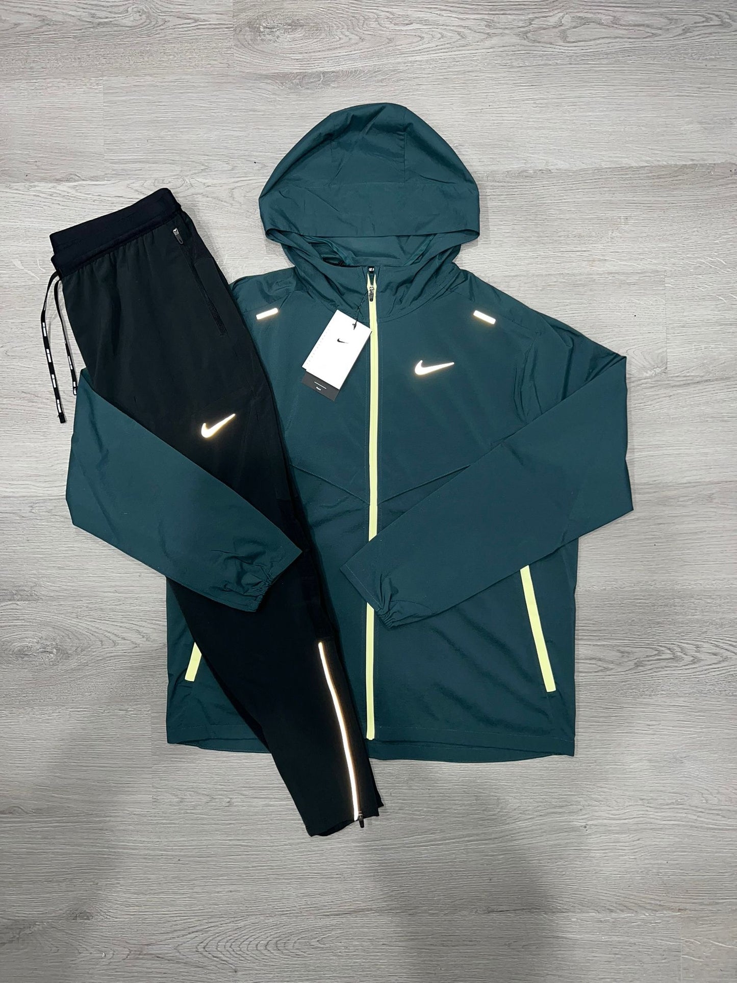 Nike Jungle Windrunner & Nike Phenoms Tracksuit