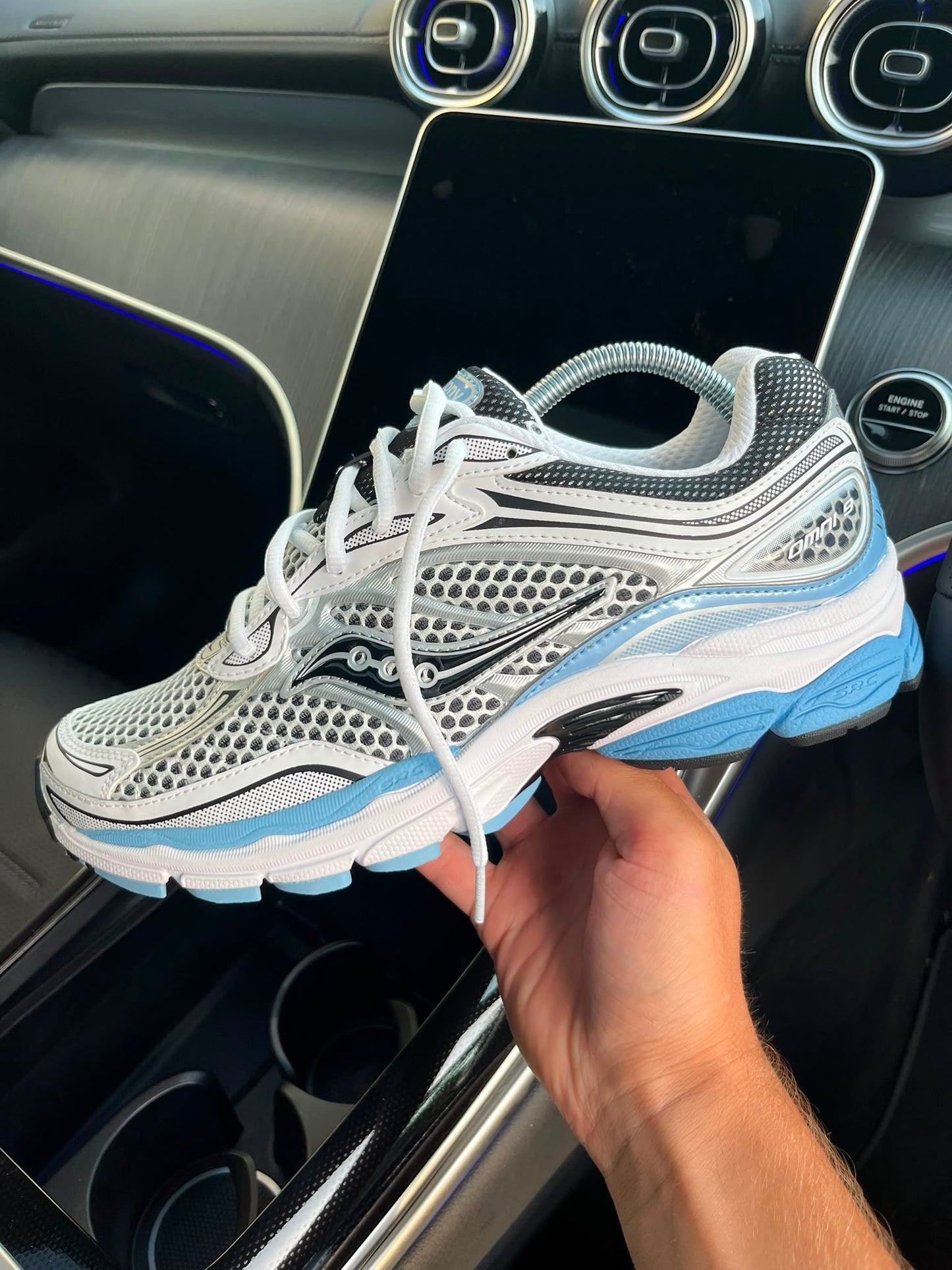 Saucony Progrid Omni 9 Blissful Blue