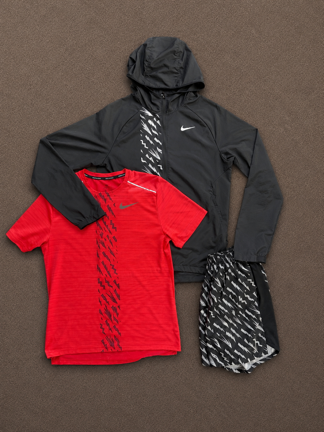NIKE BOLT 3 PEICE SET